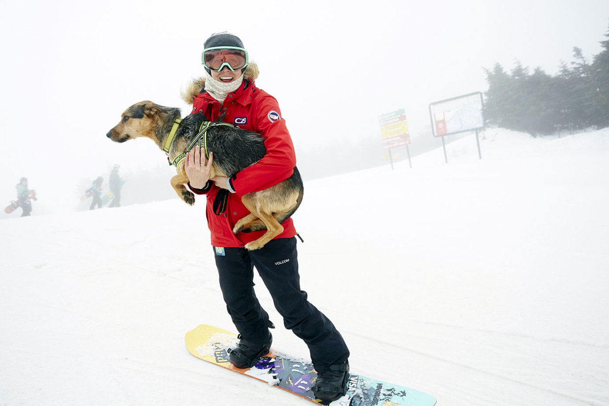 Lindsey-Jacobellis-dog-Sochi-X159487_TK1_030.jpg
