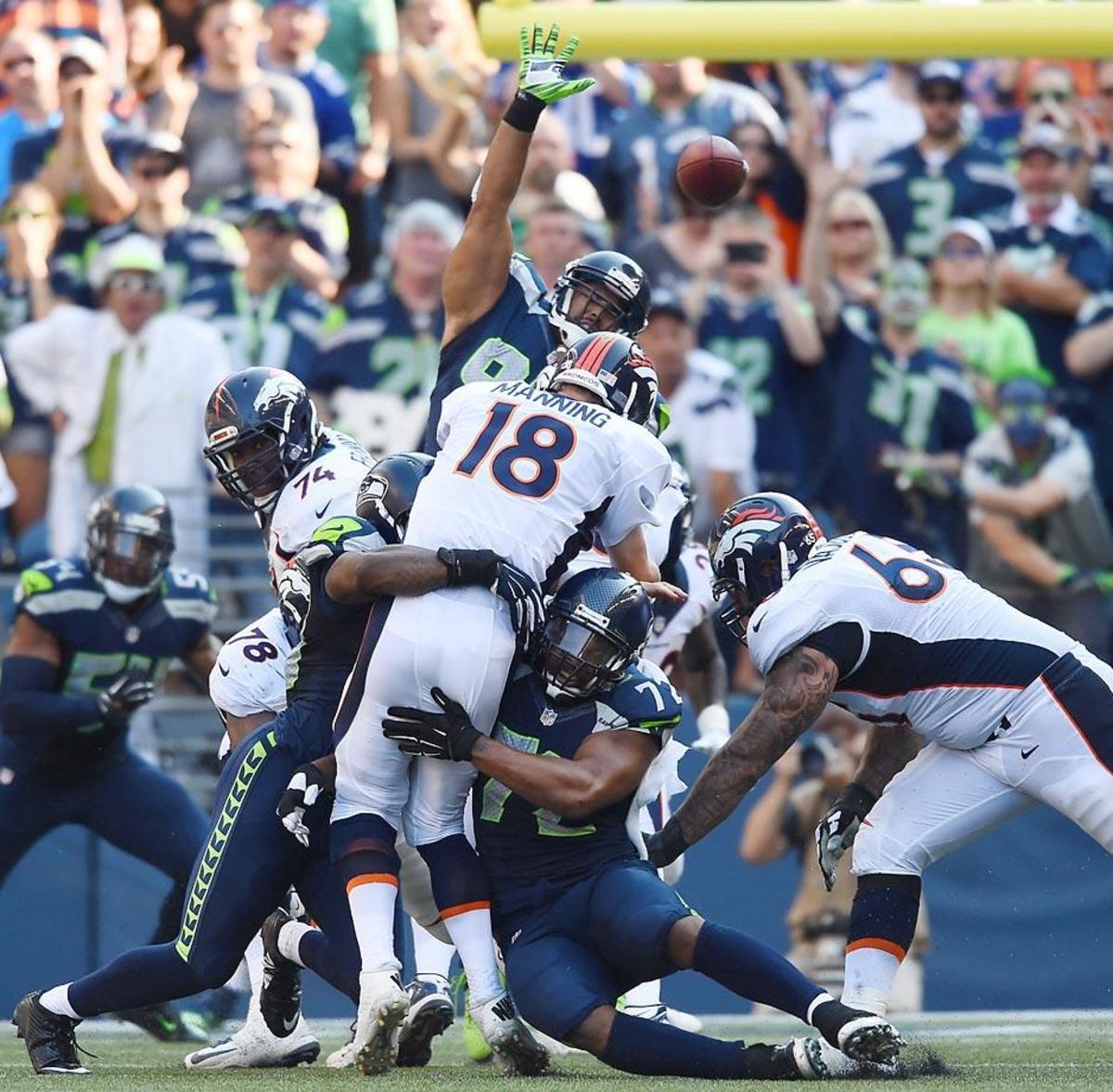 3-broncos-peyton-manning-mcdonough.jpg