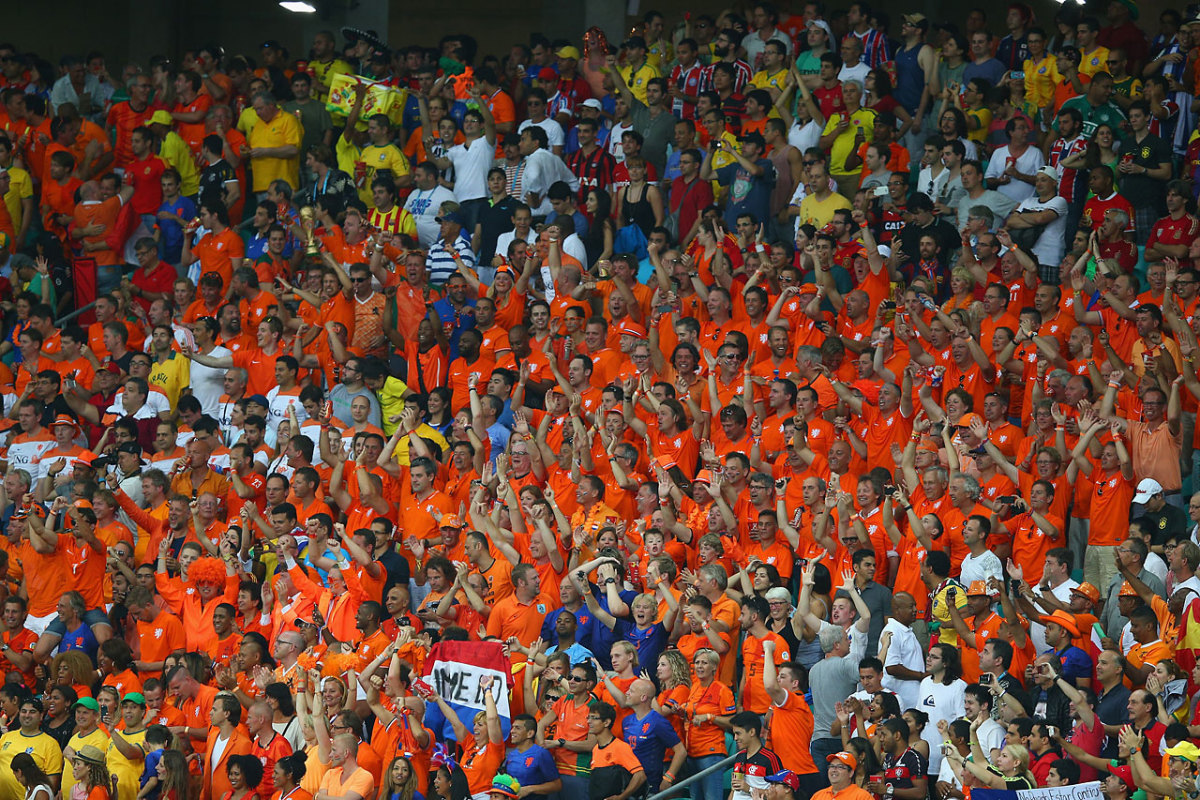 dutch-fans.jpg