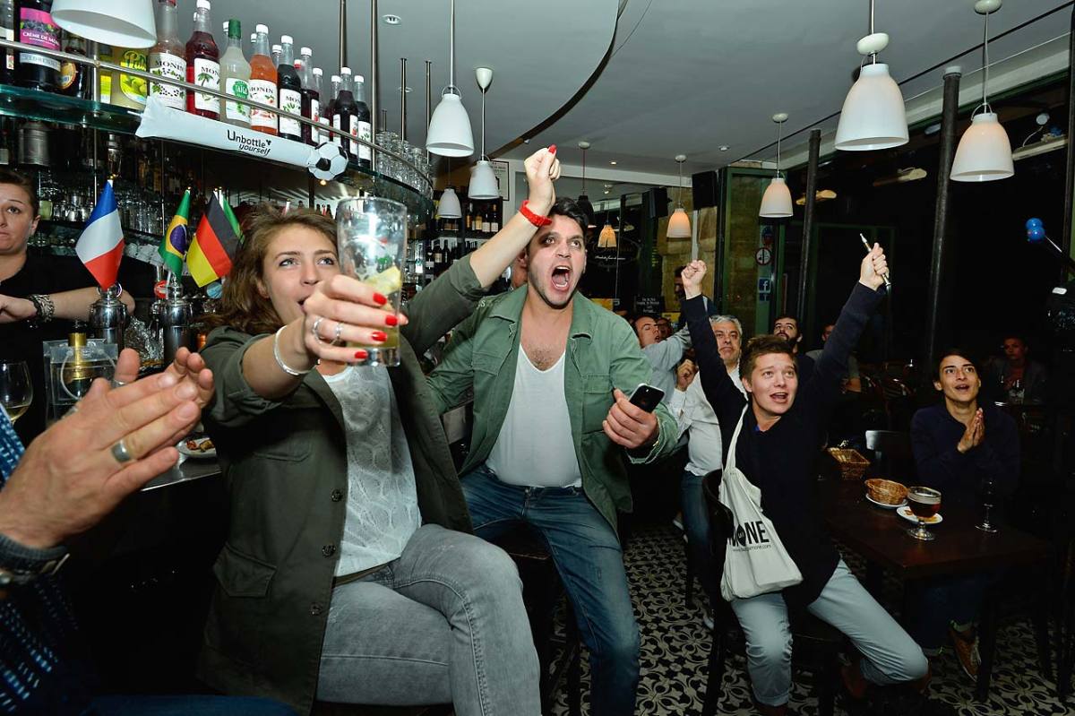 france-fans.jpg