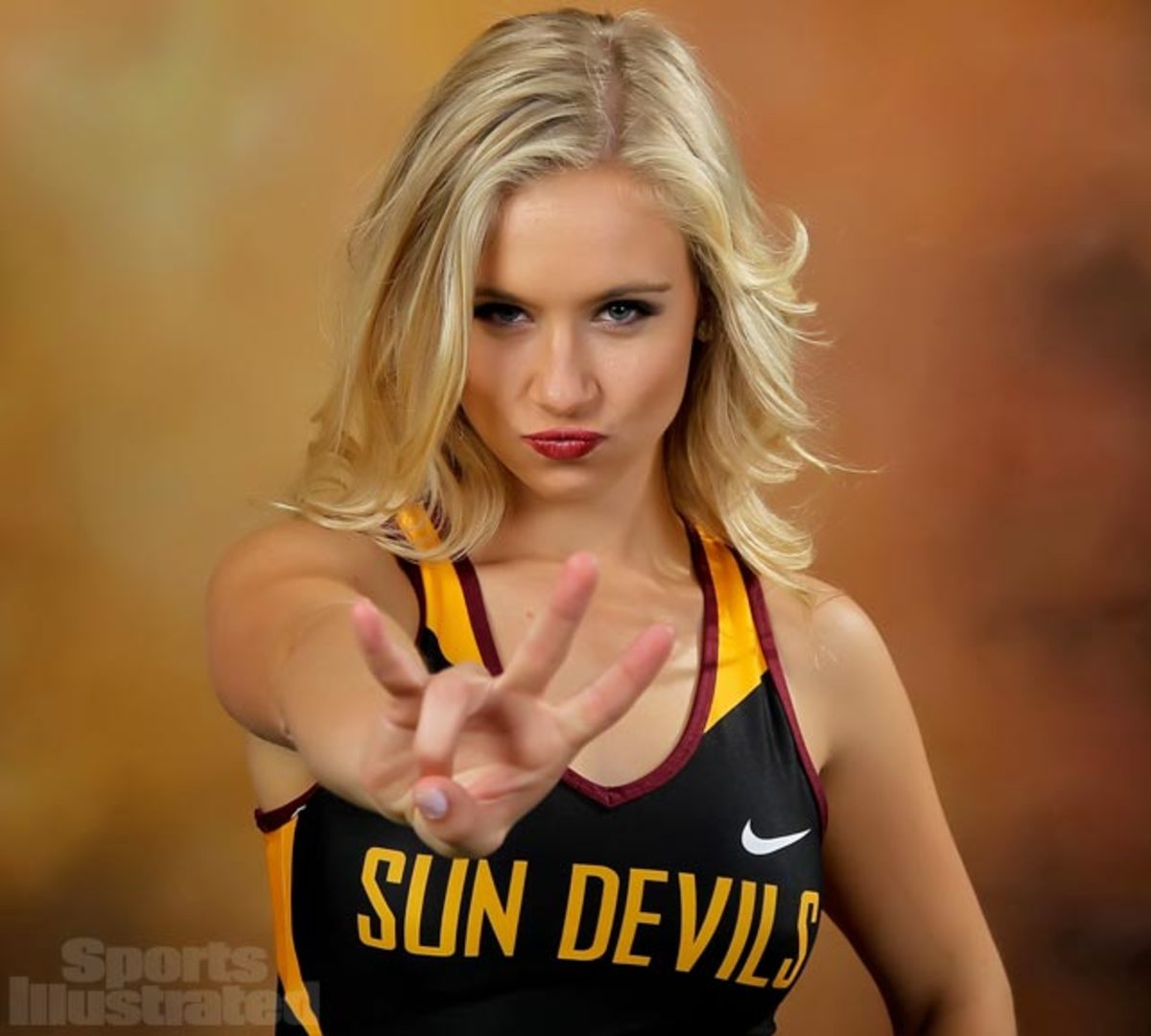 140528113836-01-roxi-asu-exclusive-yp4-7009-single-image-cut.jpg
