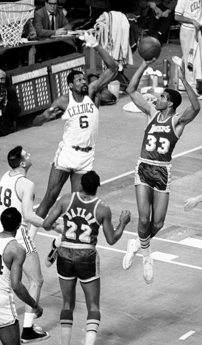 1968-0424-Bill-Russell-Glen-Hawkins.jpg