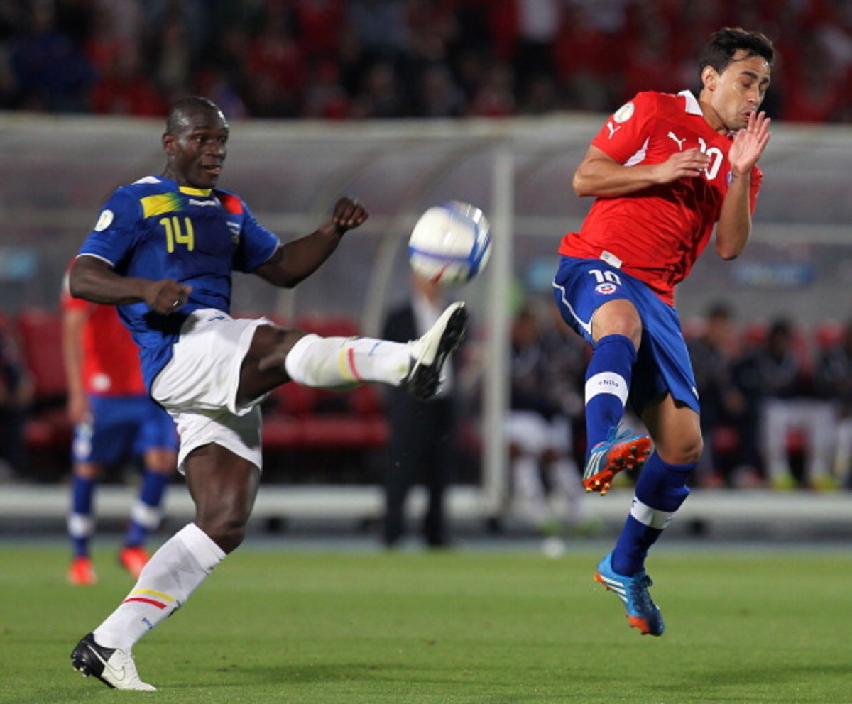 FBL-WC2014-QUALIFIERS-CHI-ECU
