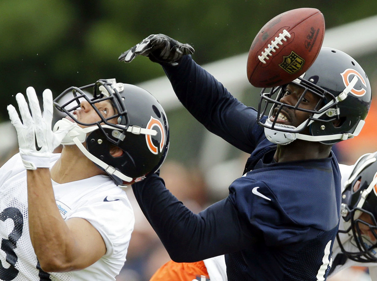 Chicago-Bears-Josh-Morgan-Isaiah-Frey.jpg