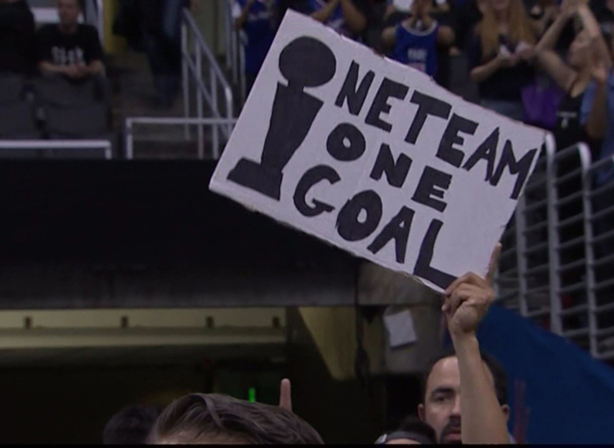(TNT)