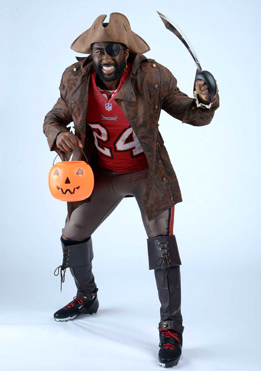 2013-trade-Darrelle-Revis-op3b-83806-mid.jpg
