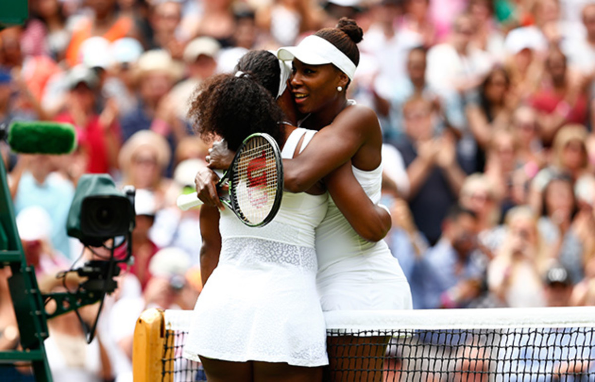serena-venus-hug-630.jpg