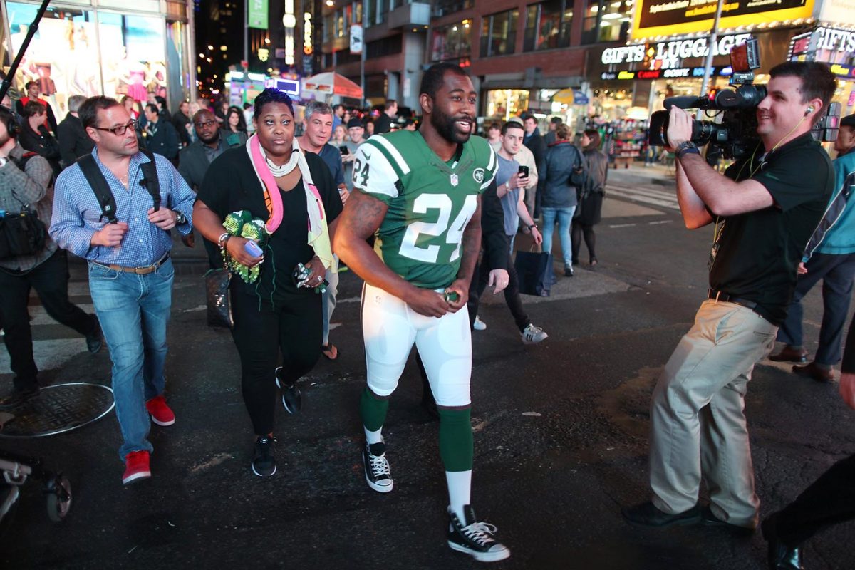 darrelle-revis-X159579_TK1_066.jpg