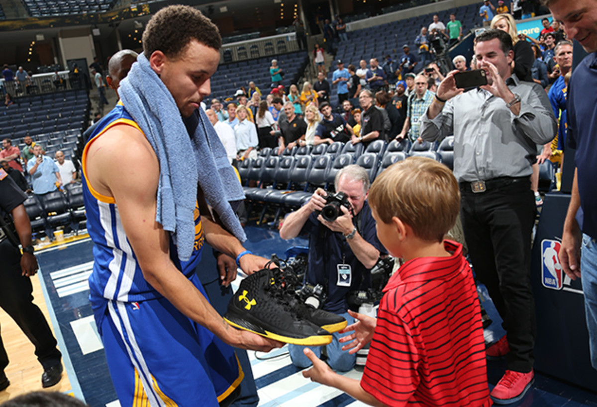 stephen_curry_one_nba_playoffs.jpg