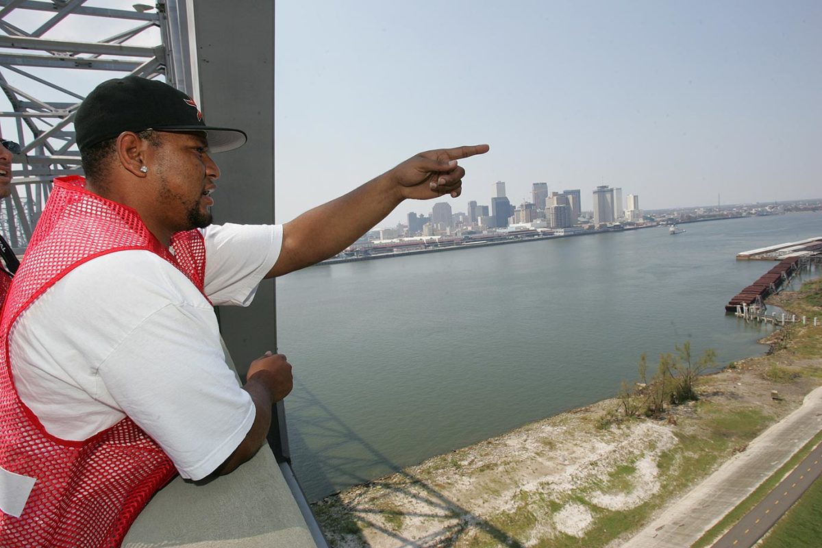 Deuce-McAllister-014105795jpgfinal.jpg