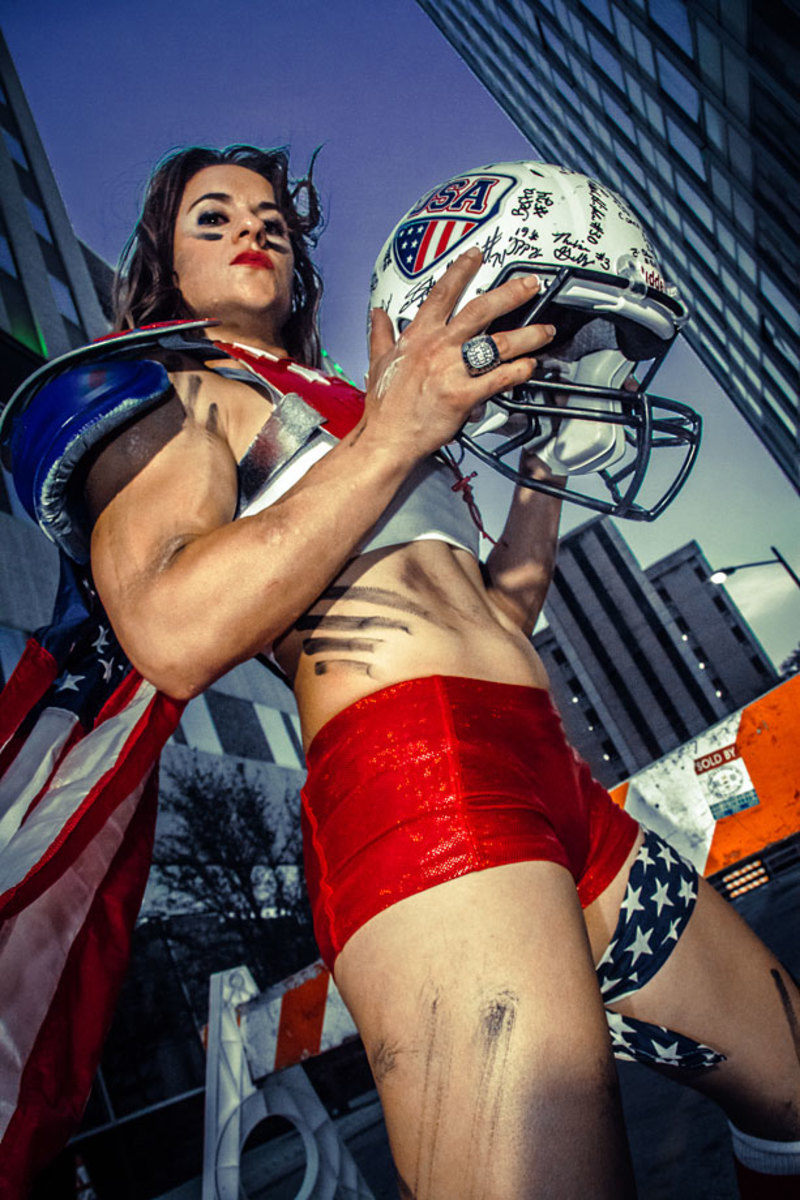 Jen-Welter-USA-Street-rdd-24.jpg