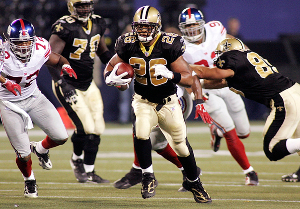 Deuce McAllister runs the ball during the Saints first 'home' game in 2005, played at Giants Stadium in East Rutherford, NJ.