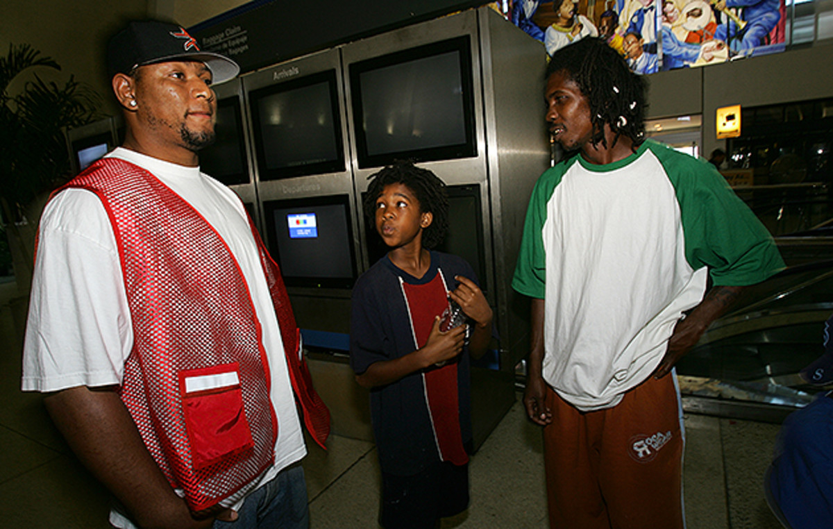 deuce-mcallister-new-orleans-hurricane-katrina-1.jpg