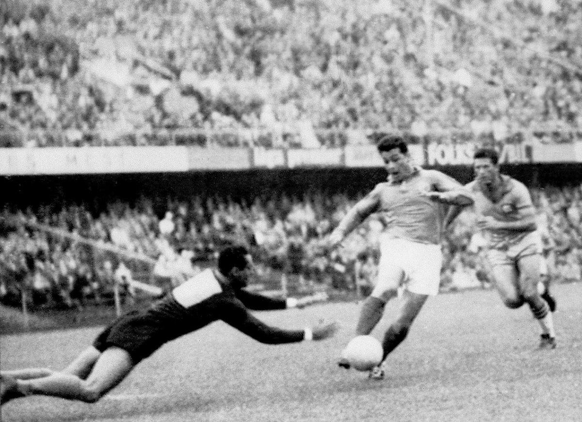 1958-just-fontaine-gilmar.jpg