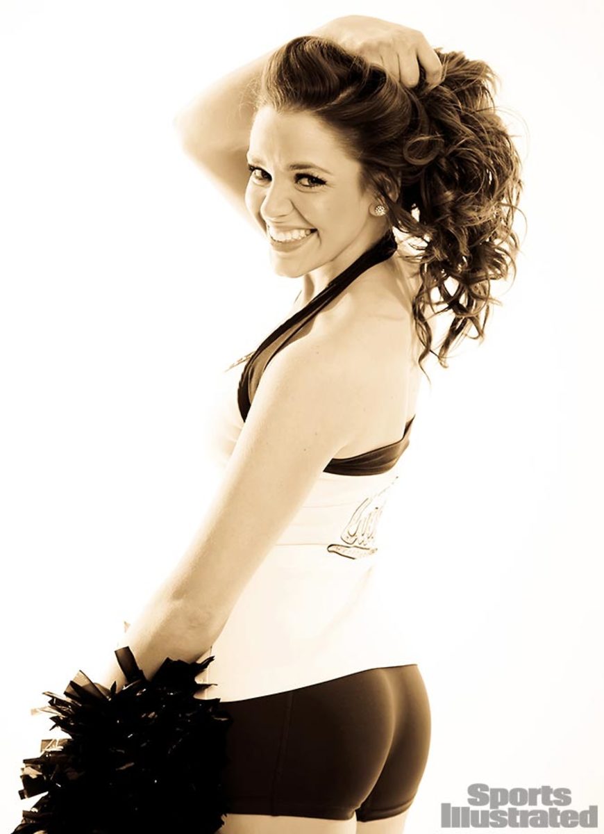 01-Anne_Exclusive-YP5_8184-A.jpg
