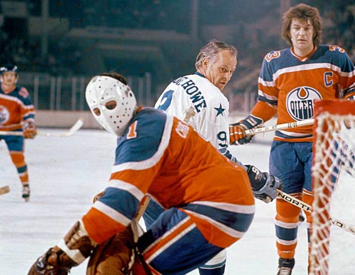 gordie-howe-action-leifer.jpg