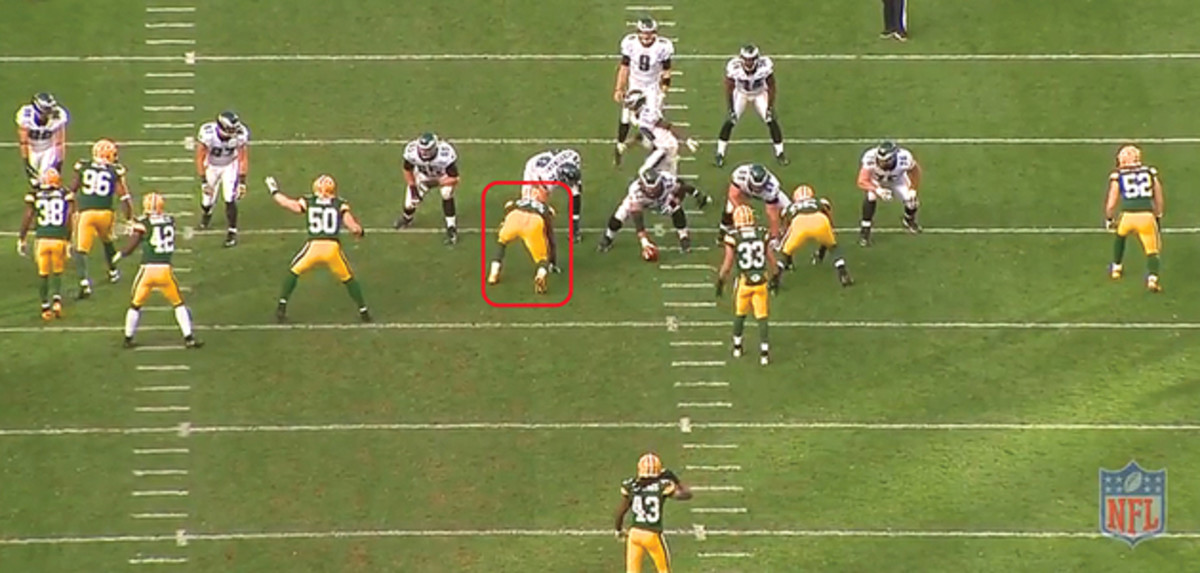Mike-Daniels-Eagles1.jpg