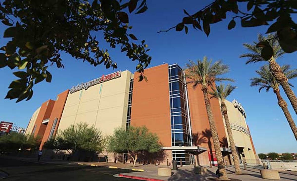 Jobing.com Arena outside view