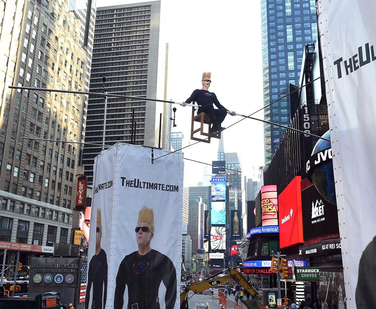 tight-rope-495427757.jpg