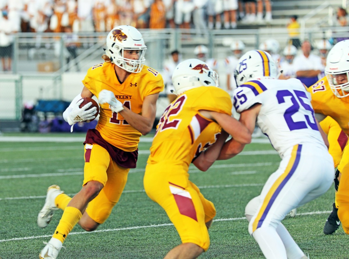 Ankeny's Brody Brecht (left), a commitment in Iowa's 2021 recruiting class, will get a chance to play his senior season under the IHSAA's revised scheduling plan announced Friday. (Lee Navin/Des Moines Register-Imagn Content Services)