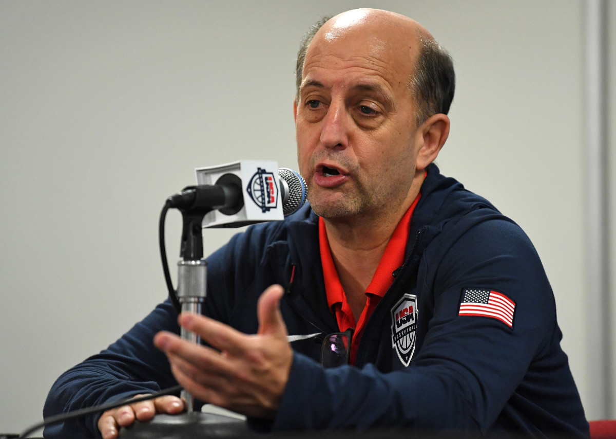 Van Gundy while coaching Team USA, still with bags under his eyes.