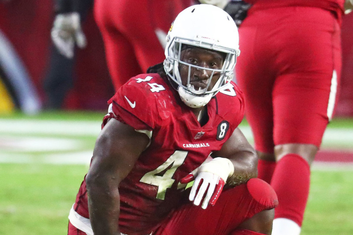 Arizona Cardinals linebacker Markus Golden (44) against the Buffalo Bills at State Farm Stadium.