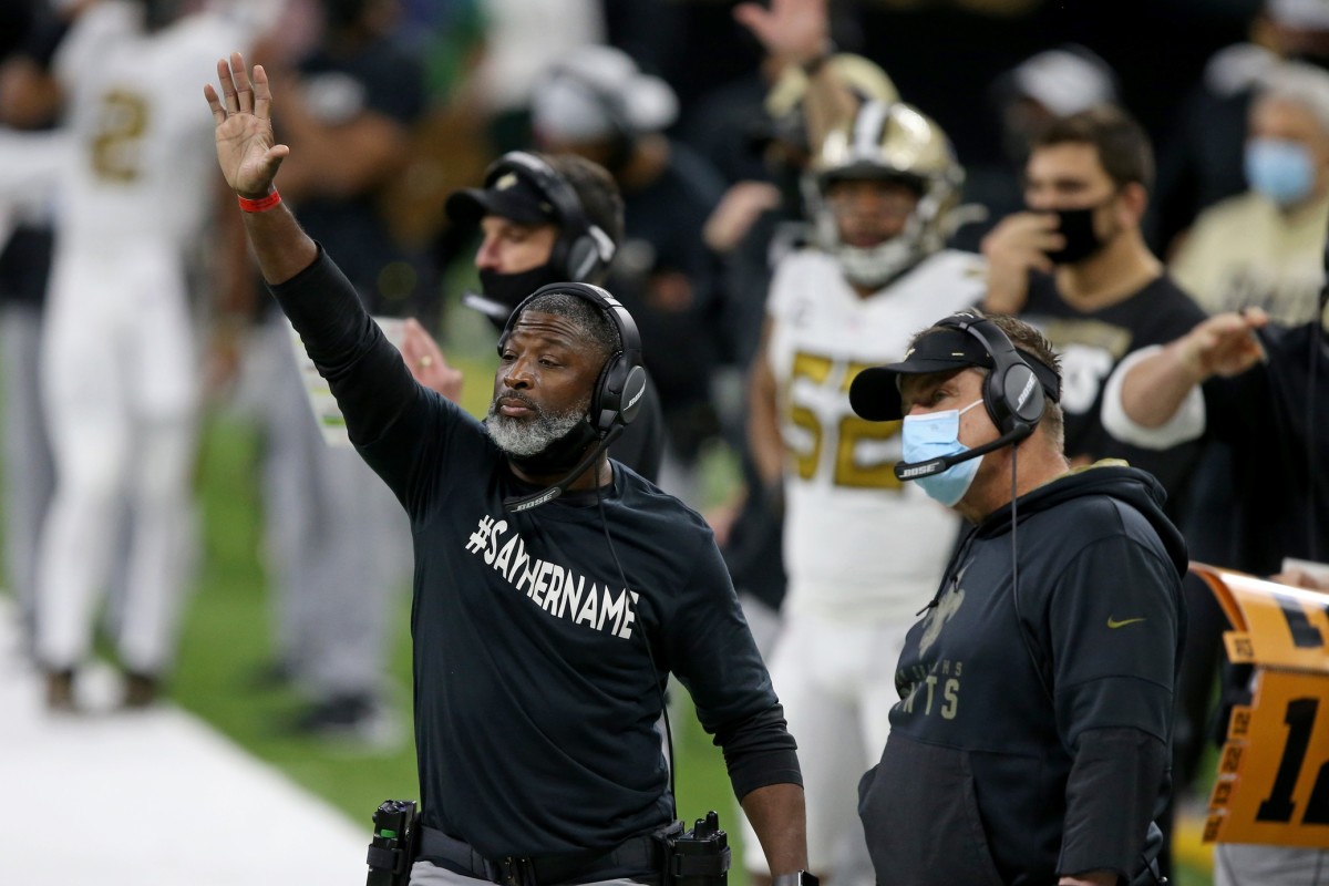 Saints assistant coach Aaron Glenn