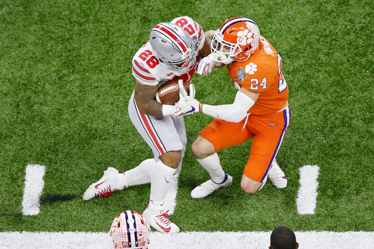 Miyan Williams sheds a Clemson Tiger tackle in the Sugar Bowl.