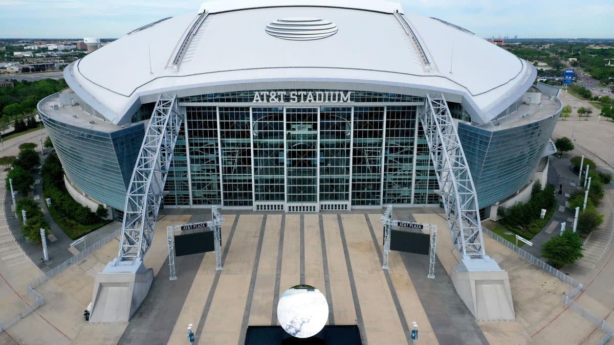 att stadium overhead 