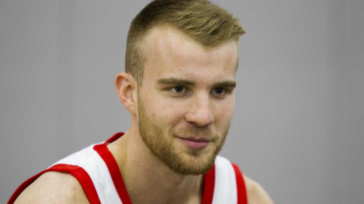 11. Justin Ahrens