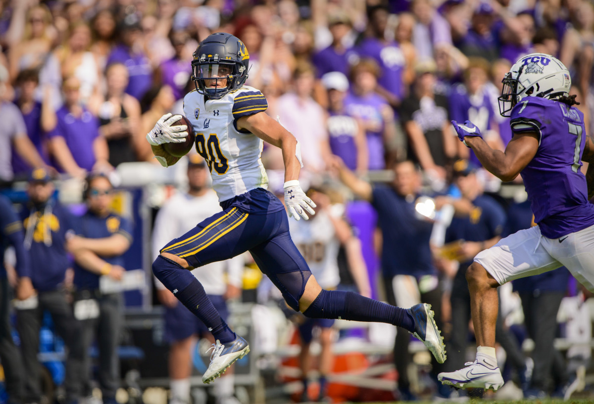 California Golden Bears wide receiver Trevon Clark (80) catches a pass for a first down against the TCU Horned Frogs.
