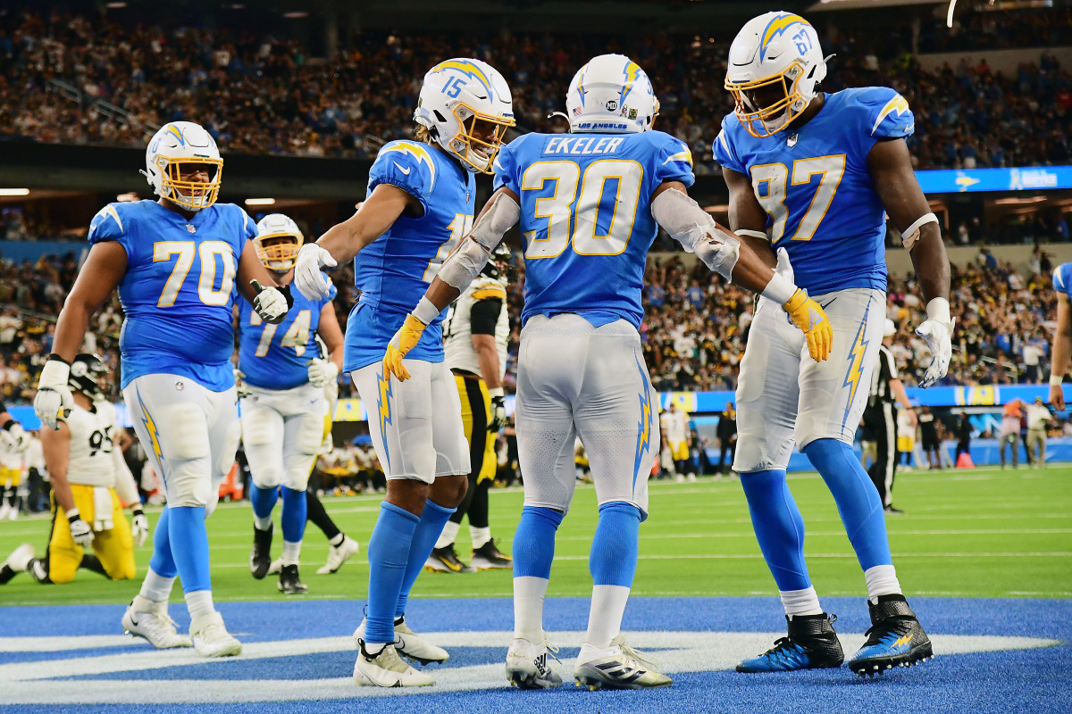 austin-ekeler-chargers-touchdown-celebrate