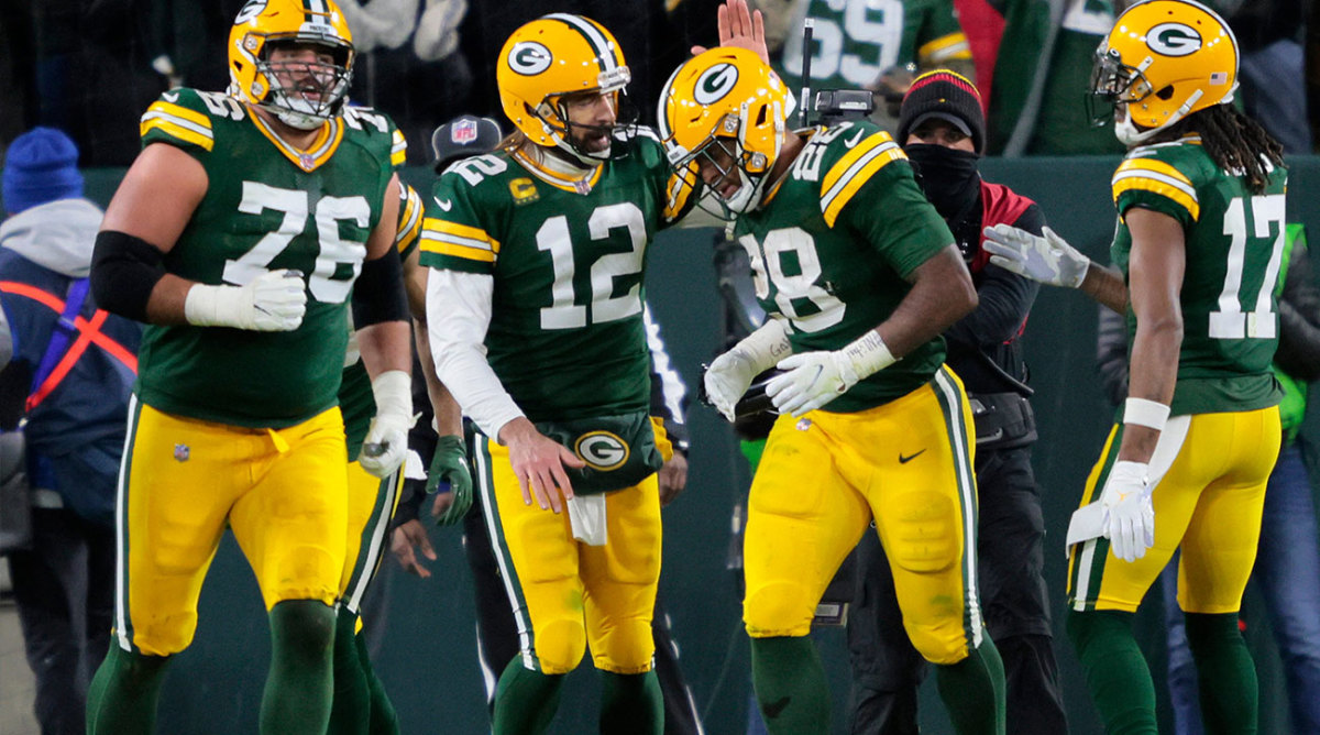 aaron-rodgers-aj-dillon-green-bay-packers
