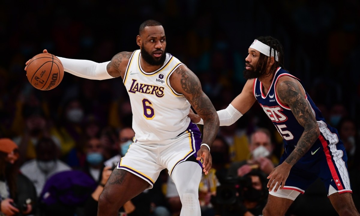 lebron james 12-25-21 usa today