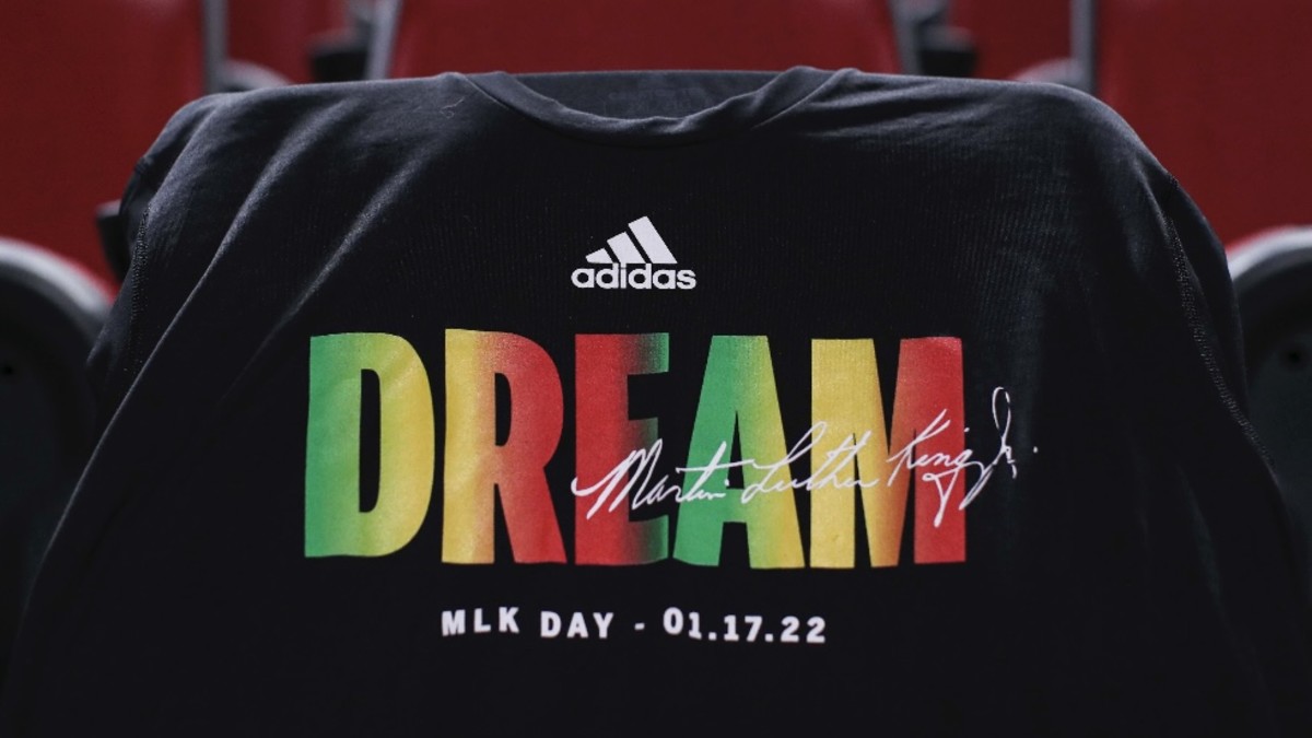 The shirts that Indiana's basketball team, players and coaches alike, are wearing on Monday. 