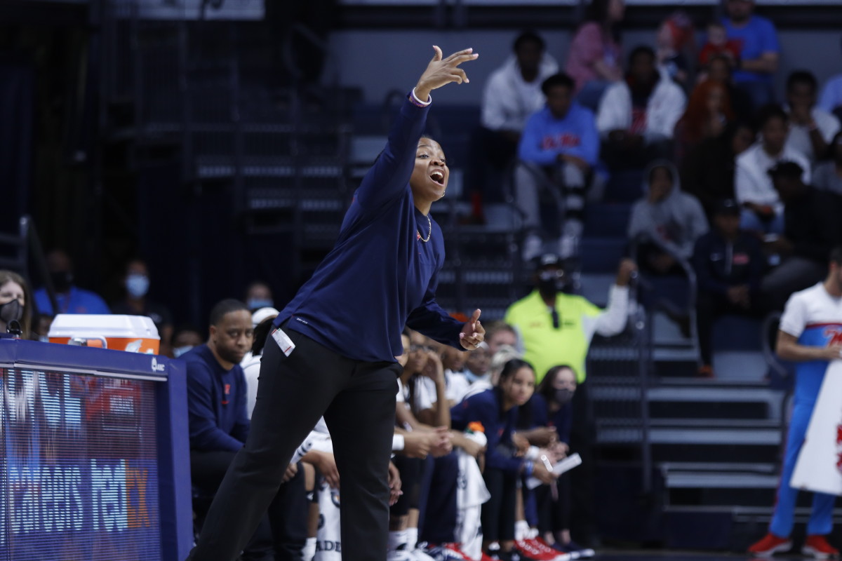 Coach Yo Ole Miss Women's Basketball 4
