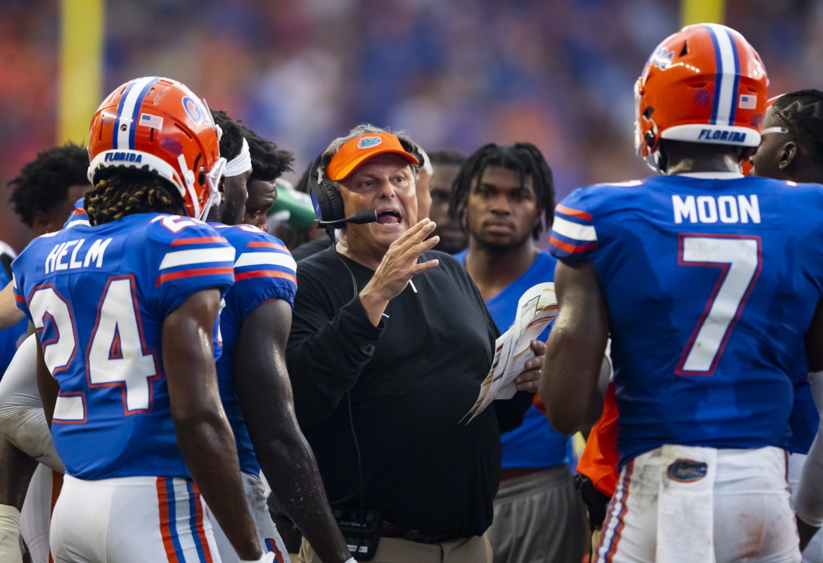 Florida Gators defensive coordinator Todd Grantham against the Alabama Crimson Tide at Ben Hill Griffin Stadium.