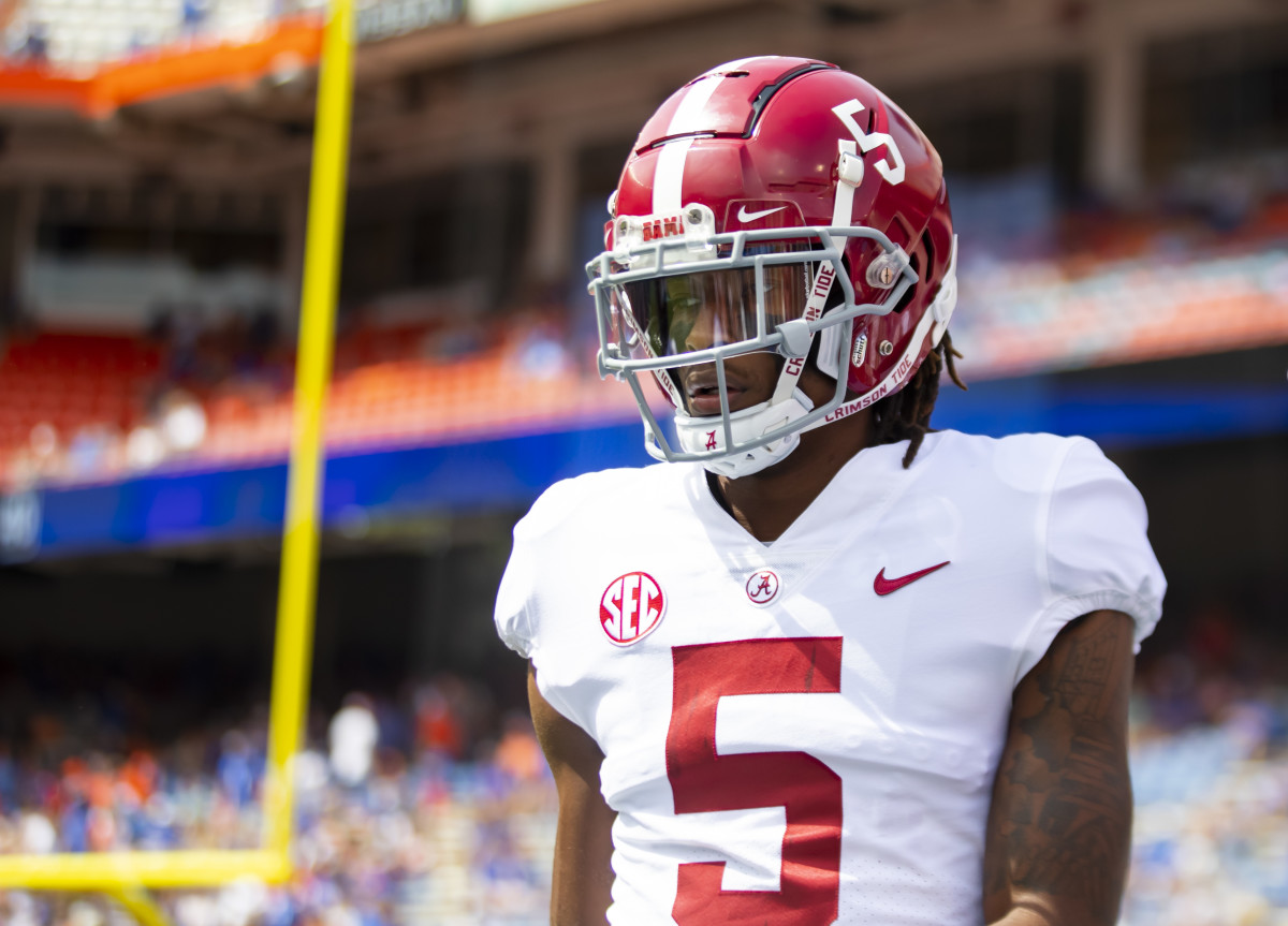 Alabama Crimson Tide defensive back Jalyn Armour-Davis (5) against the Florida Gators at Ben Hill Griffin Stadium.