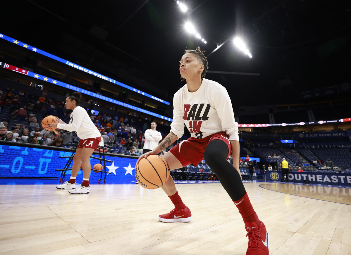 030322_WBB_AbramsMe_Georgia_RC1499