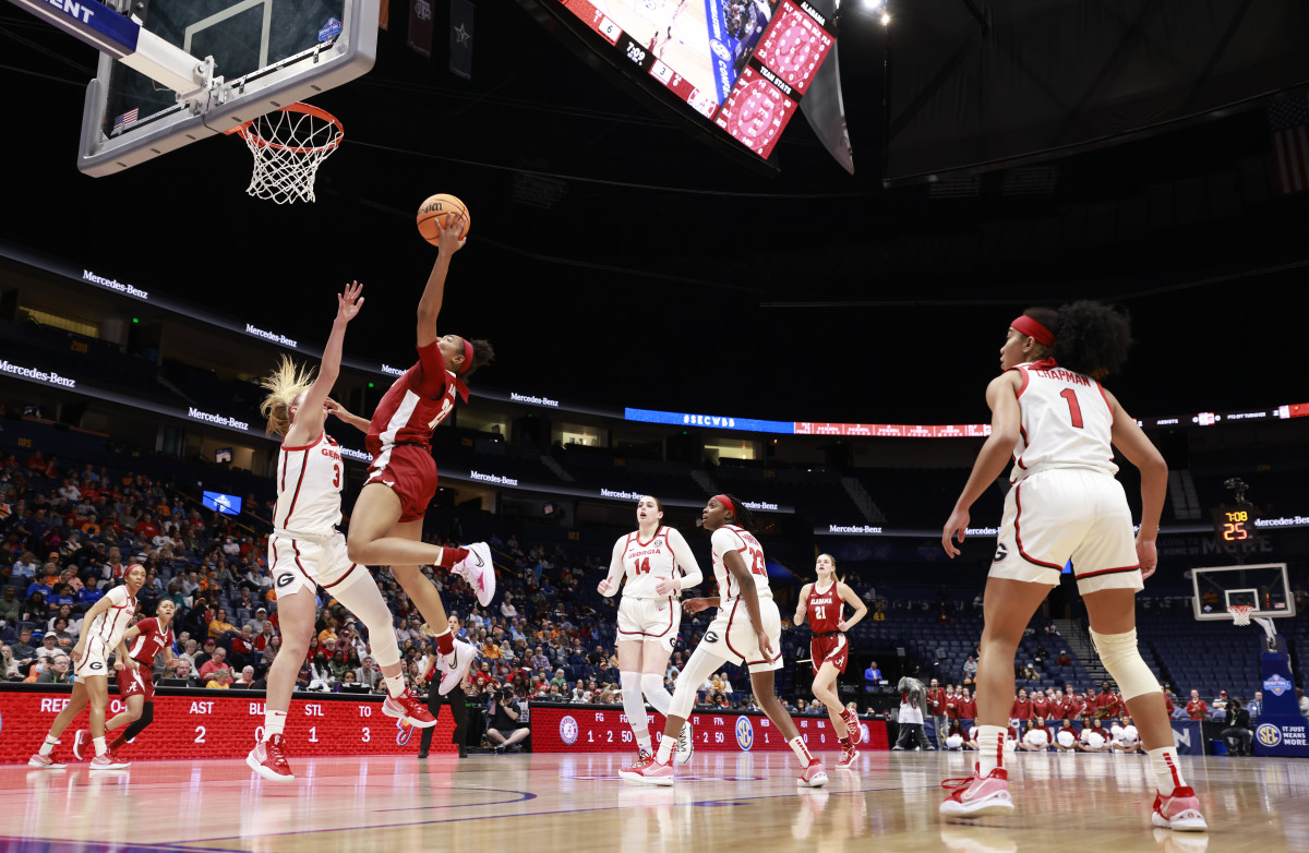 030322_WBB_DavisBr_Georgia_RC1760
