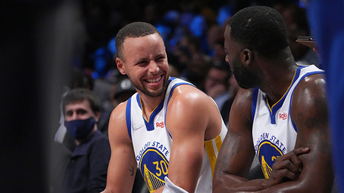 curry-green-bench-1568x882