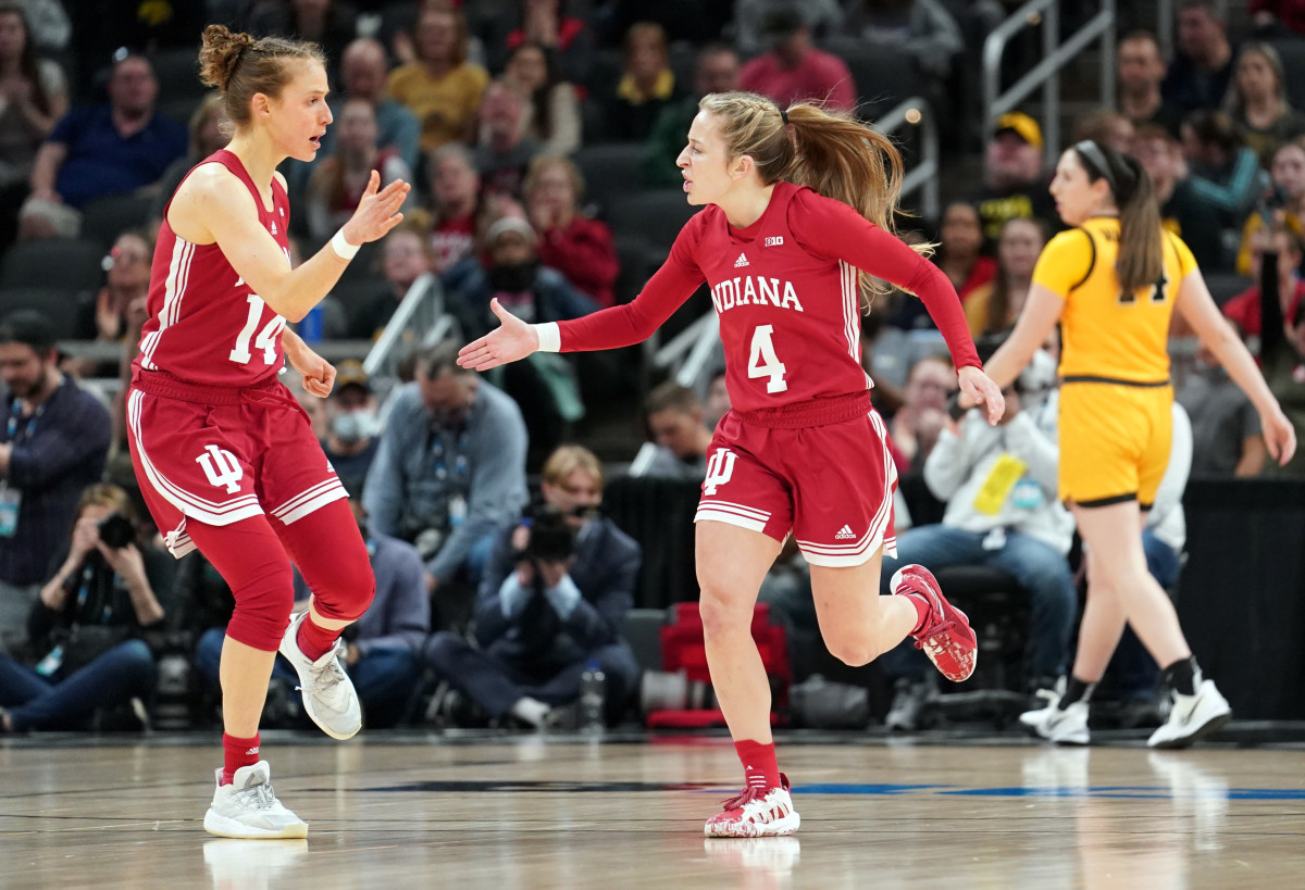 Nicole Cardaño-Hillary high fives Ali Patberg.