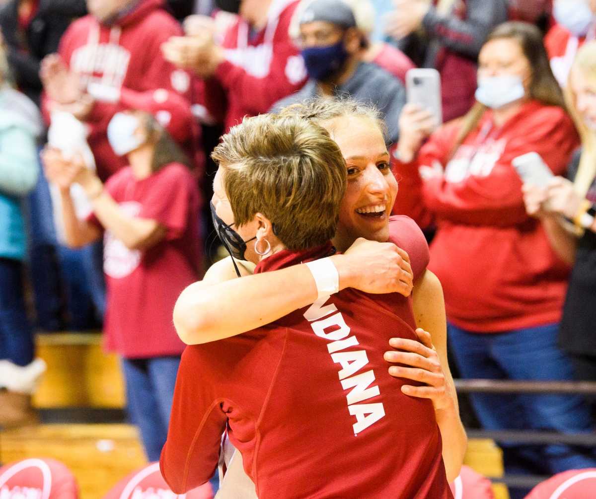 Ali Patberg hugs Teri Moren.