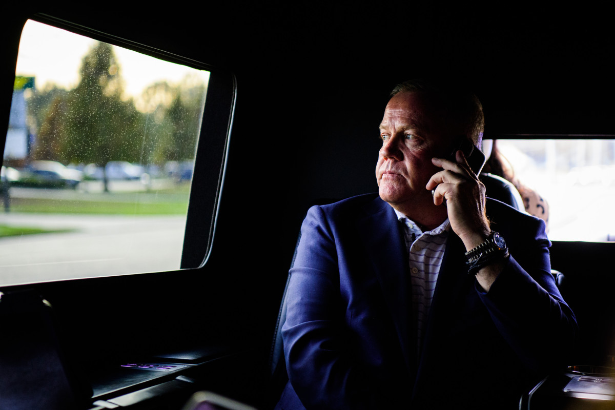 Kelly believes moving from South Bend to Baton Rouge isn’t such a big deal: “It hasn’t really been an adjustment that I’ve felt like this is really outside of my comfort zone.”
