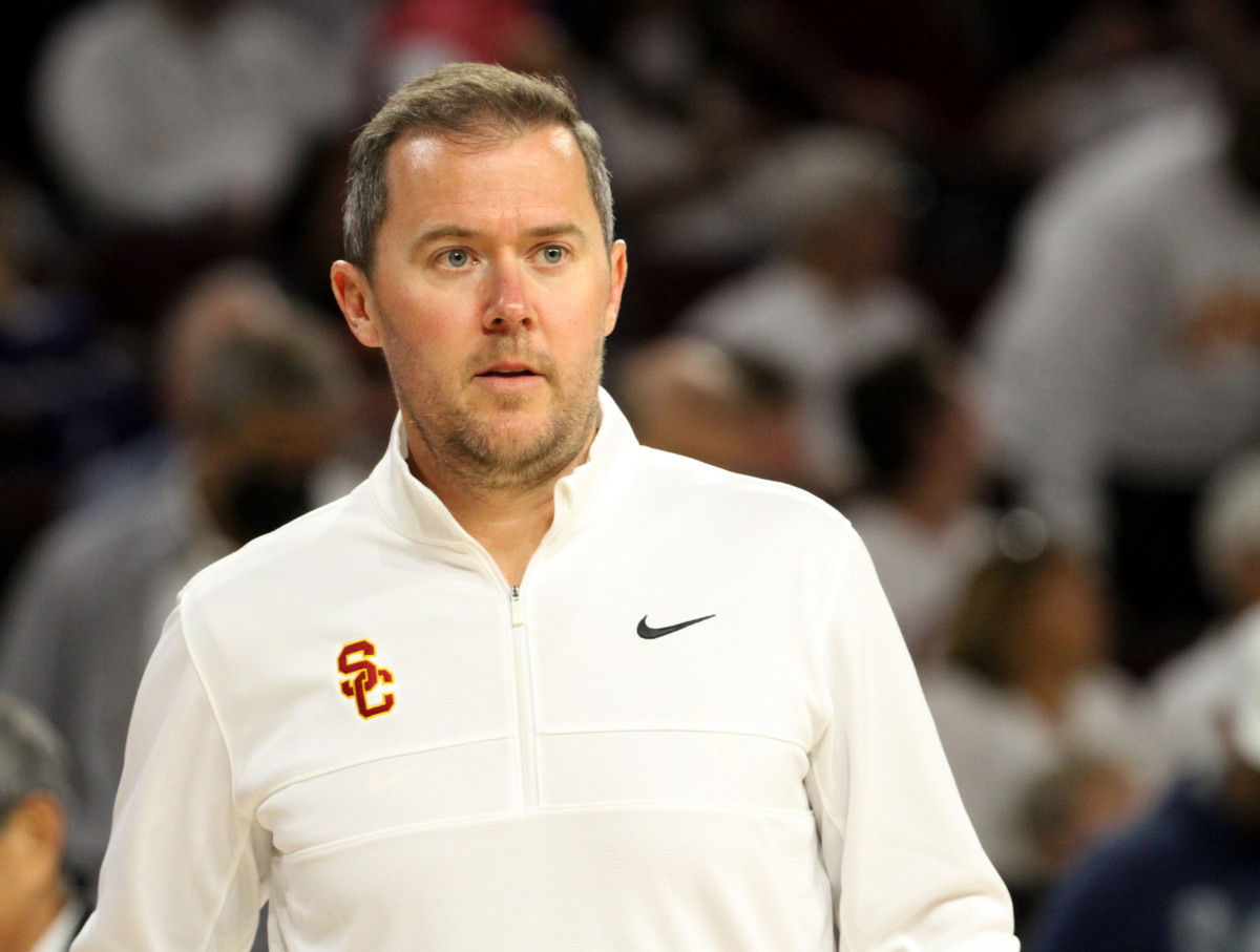 Lincoln Riley 