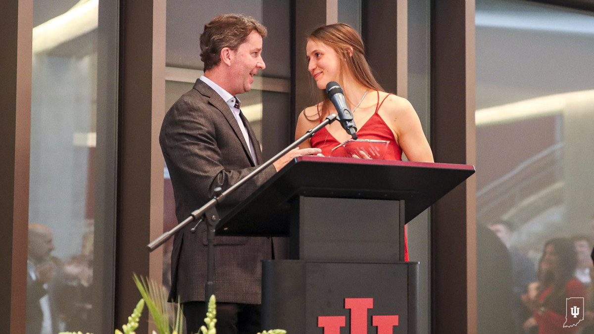 Ali Patberg earns G. Frederick Glass Director's Award.