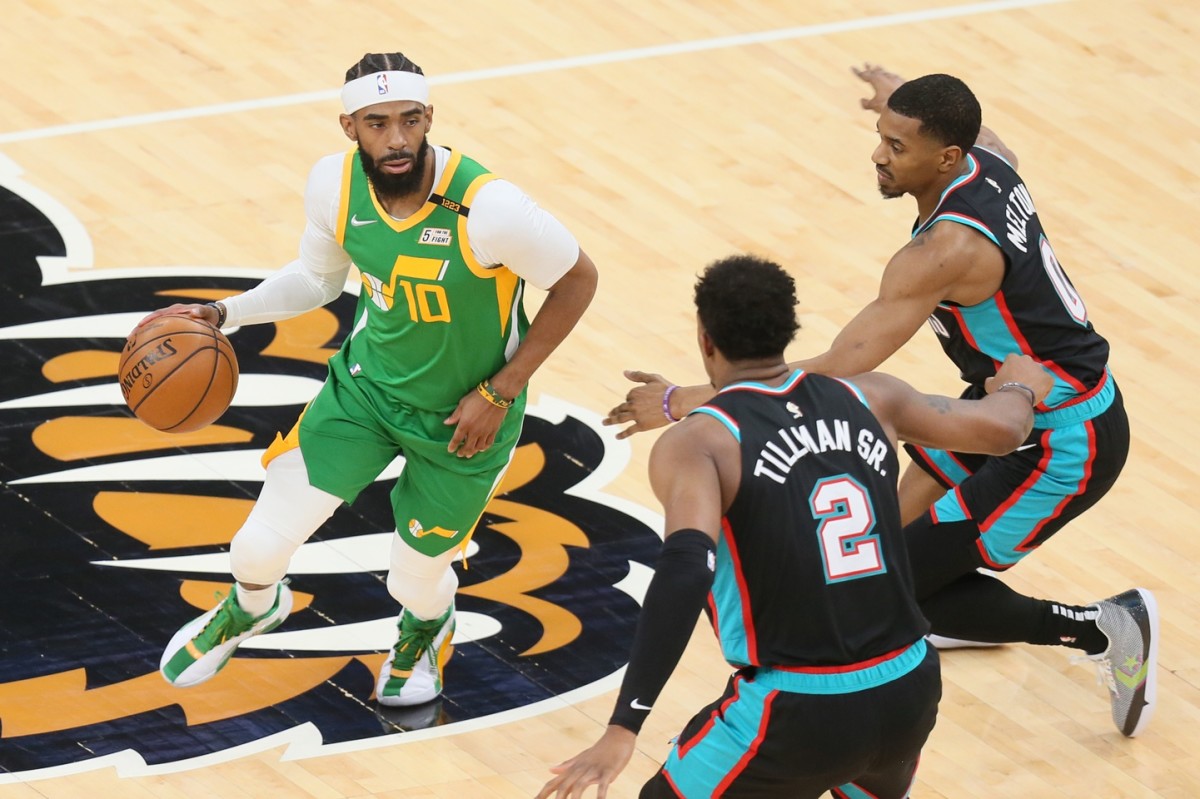 Mike Conley (10) made a splash against his former team on Wednesday night.