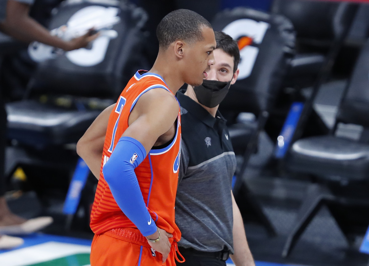 Mark Daigneault, Darius Bazley