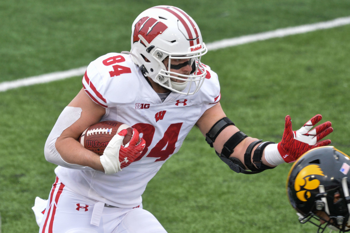 Jake Ferguson is a name to monitor as both the 2021 season and 2022 NFL Draft approach. 