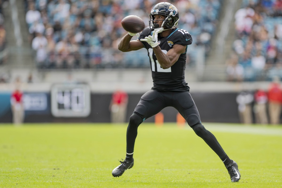 Jacksonville Jaguars receiver Dede Westbrook (12) makes a reception against the Washington Redskins. Mandatory Credit: Douglas DeFelice-USA TODAY Sports